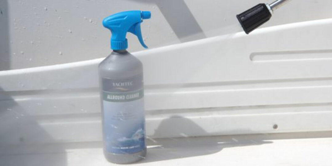 Polyester reinigen en wassen NuWatersport